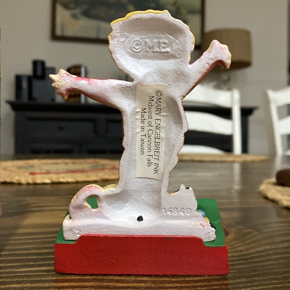 MIDWEST Mary Engelbreit I LOVE CHRISTMAS Cast Iron CHRISTMAS STOCKING HOLDER - Picture 3 of 4